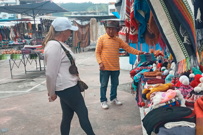 Shopping tour at the Otavalo Market